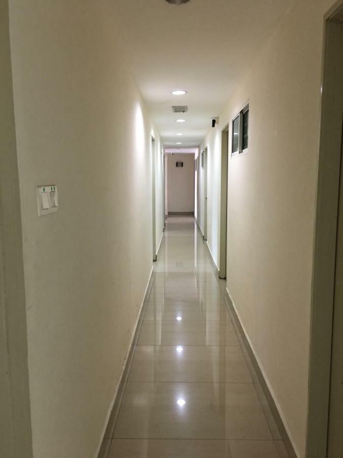 YK Homestay Kuantan Luaran gambar