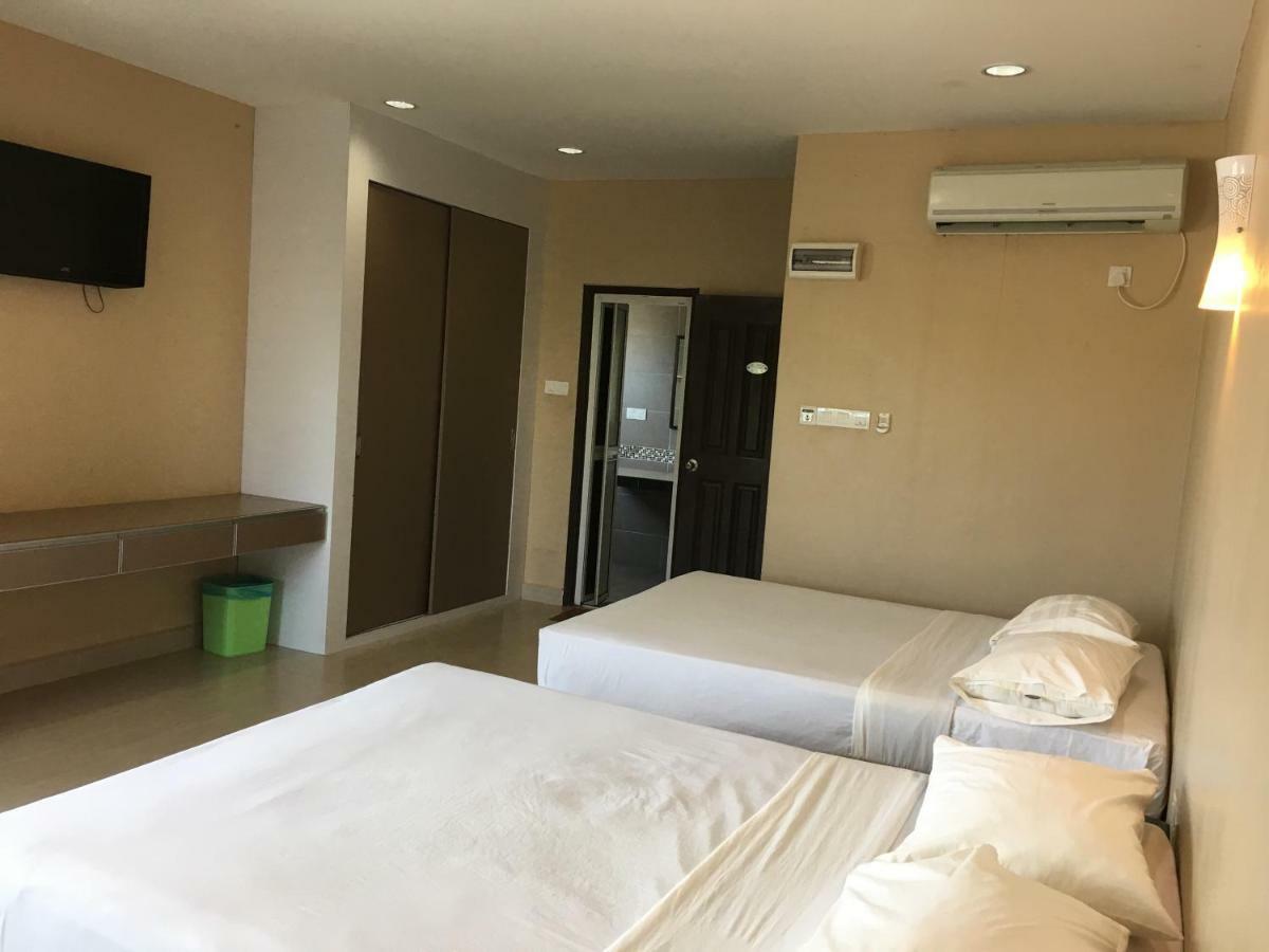 YK Homestay Kuantan Luaran gambar