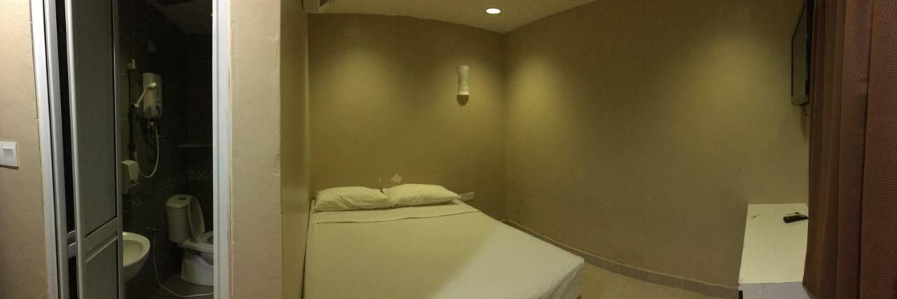 YK Homestay Kuantan Luaran gambar