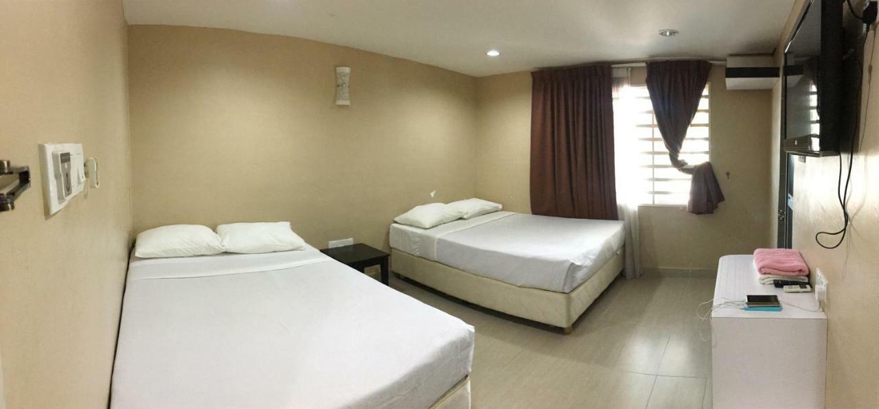 YK Homestay Kuantan Luaran gambar